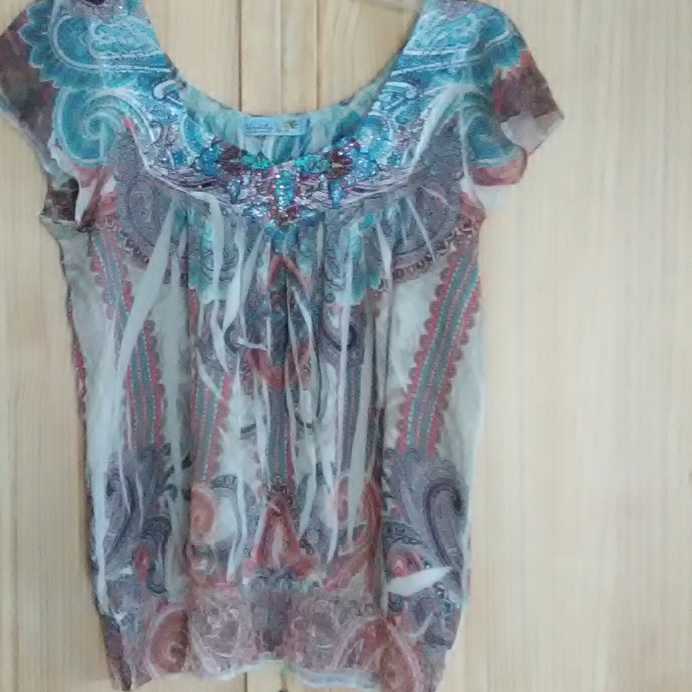 Unity short sl top offwhite/turq/brown embellished